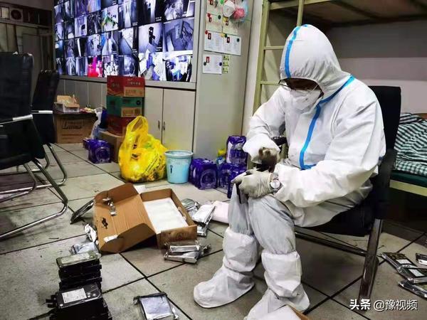 郑州刑警紧急更换六院监控硬盘，视频影像全部留存，确保了流调信息的完整-第4张图片-深圳监控安装